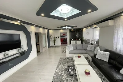 House July by Villas Guide