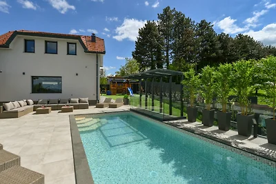 Villa Lady Berga by Villas Guide