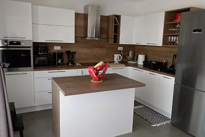 Apartman Twins 1 by Villas Guide