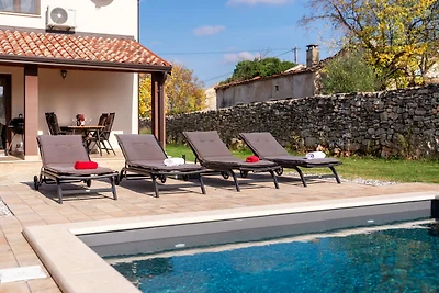 Beautiful Villa Casa Noemi with pool in Porec