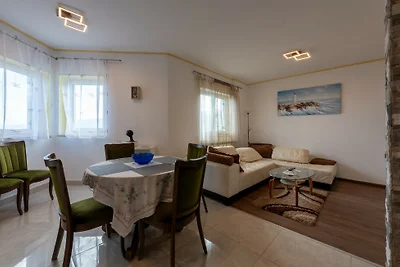 Apartman City View 2 by Villas Guide
