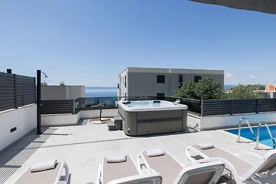 Sunny Lux Villa 3 in Makarska by Villas Guide