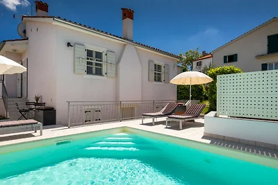 Villa GF25 by Villas Guide