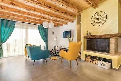 Holiday home Zora with whirpool by Villas...