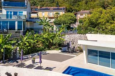 Villa Eduarda pool&whirpool by Villas Guide