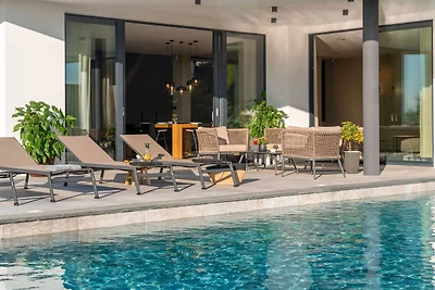 Villa Aruna by Villas Guide