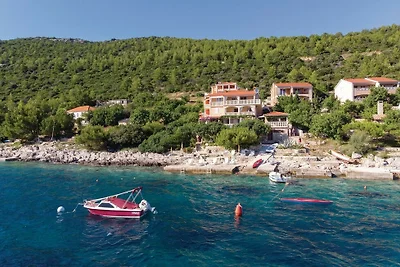 Apartman Mario with pool by Villas Guide