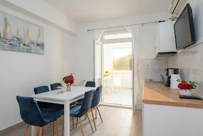 Apartment Azzurro 1 by Villas Guide