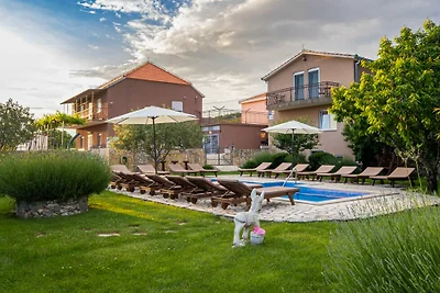 Villa Popovica Dvori by Villas Guide