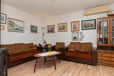 Apartman KAM - Makarska by Villas Guide