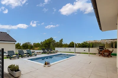 Villa Shaula 2 by Villas Guide