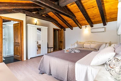 Villa Jadreska by Villas Guide