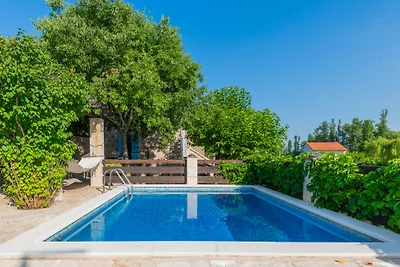 Villa Toni - Makarska by Villas Guide