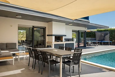 Villa Zara by Villas Guide