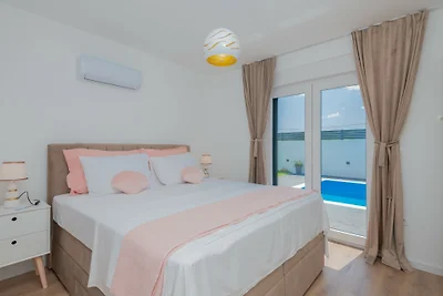 Villa Kristina - Makarska by Villas Guide