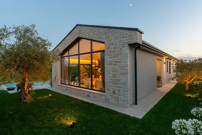 Villa Flores by Villas Guide