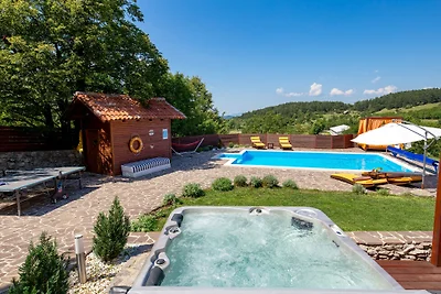 Ferienhaus Lisac by Villas Guide