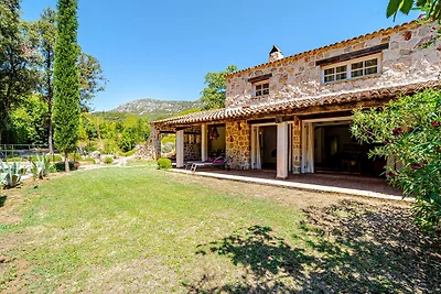 Villa Trstenik by Villas Guide