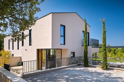 Modern villa Tia I with outdoor pool in Porec