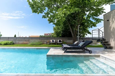 Villa Lipa Tree by Villas Guide