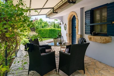 Little blue House by Villas Guide