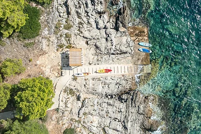 Villa Green by Villas Guide