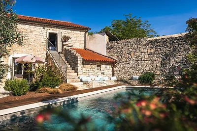 Villa Nar by Villas Guide