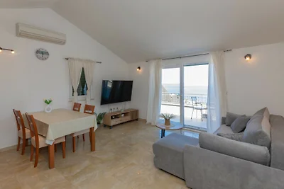 Villa Šestic-Makarska by Villas Guide