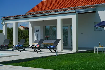 Green Escape Holiday House by Villas Guide