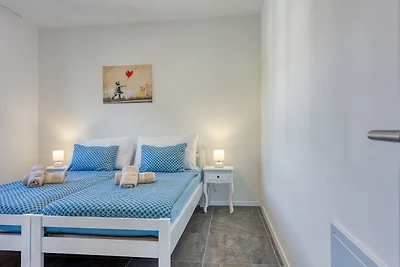 Apartment Adria 1 by Villas Guide