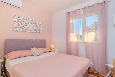 Villa Hemingway beachfront by Villas Guide