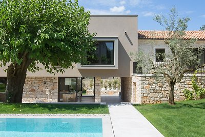 Modern Villa Melon with outdoor pool in Porec