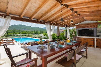 Villa Filomena - Omiš by Villas Guide