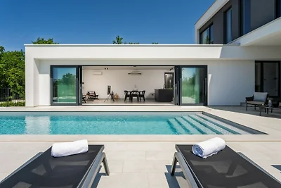 Villa Karbula by Villas Guide