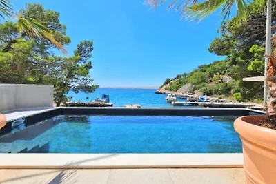 Villa Palazzo Maestral beachfront by Villas...