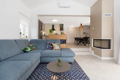 Villa No.18 by Villas Guide