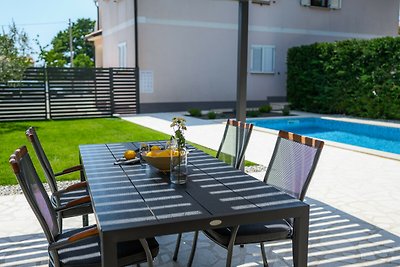 Beautiful Villa Lakora with pool in Porec