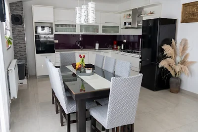 Villa Klarita - Makarska by Villas Guide