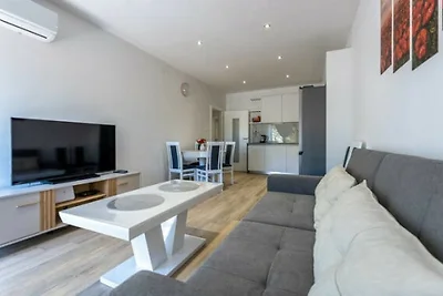 Apartman Grace 2 by Villas Guide
