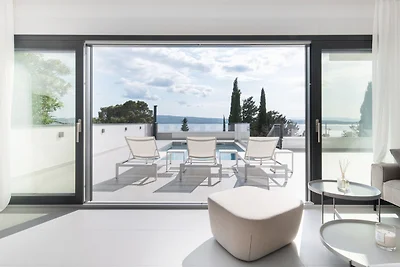 Luxury Holiday Villa with pool by Villas...