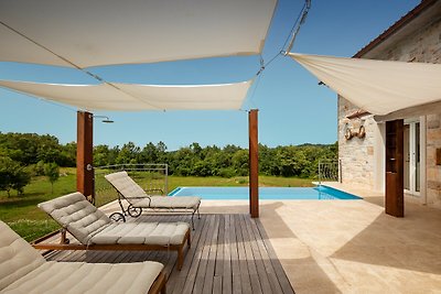 Rustic villa Krug with panorama view in Buje