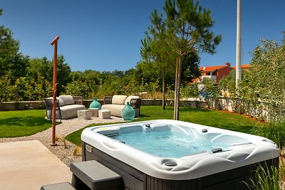 Modern villa Tia I with outdoor pool in Porec