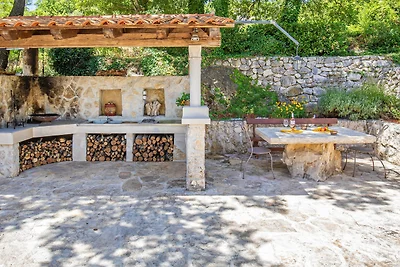 Villa Olive by Villas Guide