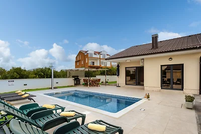 Villa Shaula 2 by Villas Guide