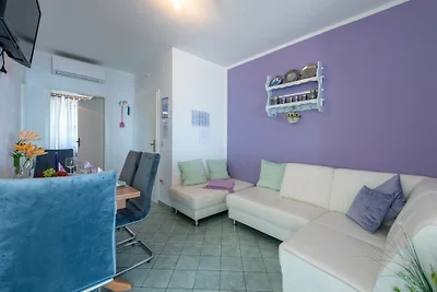 Apartman Lucija 5 by Villas Guide