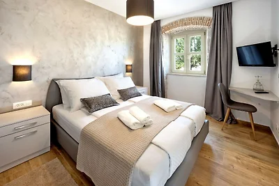 Villa Lori by Villas Guide