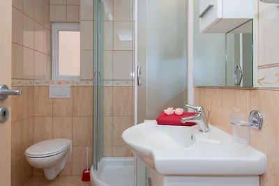 Apartman Erstic 1 - Baška Voda by Villas...