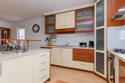 Villa Piplica-Makarska by Villas Guide