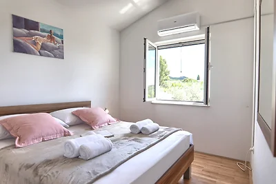 Holiday home Srecko by Villas Guide