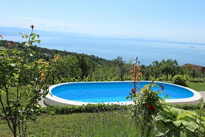 Apartment Daša with pool by Villas Guide